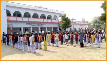 school-with-kids-lined-up-end-of-day-MSA