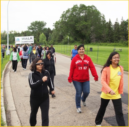 DONORS-women-walkers-1647